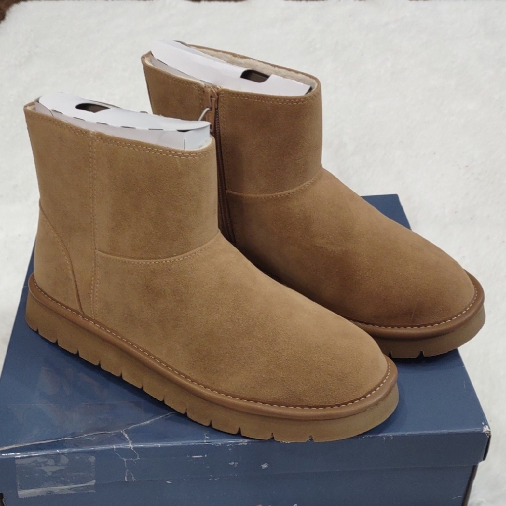 Universal Thread May Boots,Momory Foam, Size 9. - Picture 4 of 17